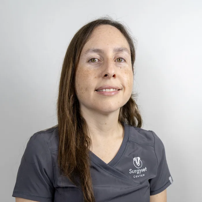 Dra. Carla González Bernal, anestesista de SurgyVet