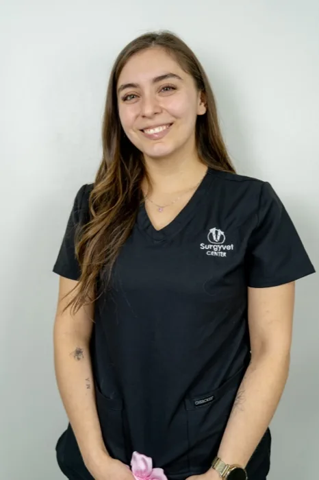 Dra. Isidora Abarca, médica veterinaria de SurgyVet